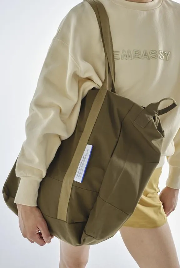 Embassy of Bricks and Logs Torino Orga Bag Mud
